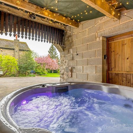 Central Malham Wellbeing Escape Hot Tub & Studio Buitenkant foto