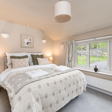Central Malham Wellbeing Escape Hot Tub & Studio Buitenkant foto